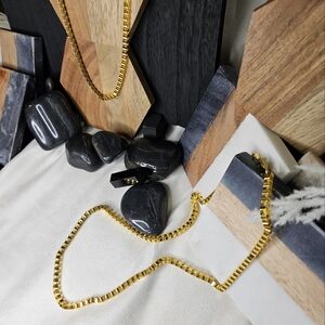 Dramatic Gold 22" Box Chain